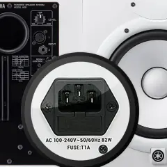 Yamaha HS8: aktive Lautsprecher mit integriertem Verstärker und Anschlüssen. Im Detail: Stromanschluss und Regler für aktive vs. passive Lautsprecher.