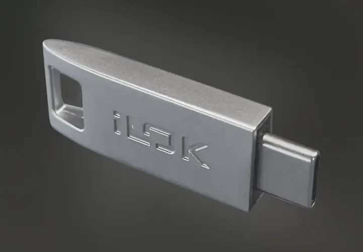 Silberner ilok USB-Stick mit markantem Design und integriertem Anschluss.