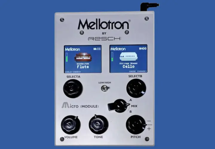 Das Mellotron Micro:Module mit zwei Displays, die Flöte und Cello zeigen. Regler für Lautstärke, Ton und Tonhöhe.