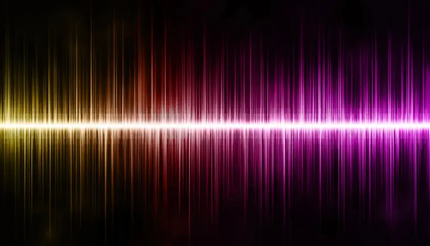Ein Spektrum aus gelben, roten und violetten Linien, das an einen Equalizer erinnert. Dieses farbige Rauschen erzeugt eine dynamische, leuchtende Atmosphäre.
