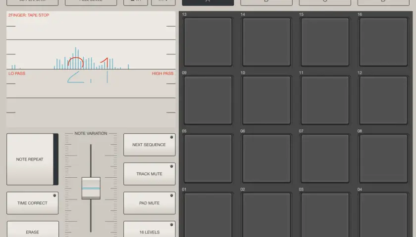 Akai Professional MPC mit 16 Pads, Wellenform-Display und Steuerelementen für Musikproduktion.