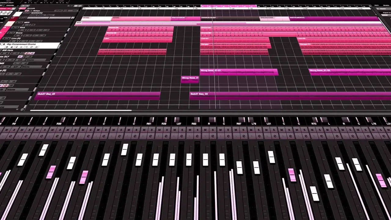 Digitale Musikproduktion: Spuren für Drums, Bass und mehr, während die Fader für das Mixing in Mono bereitstehen.
