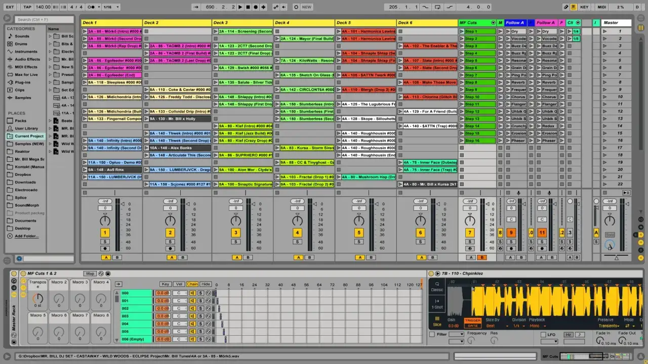 Ableton Live Interface f&uuml;r DJing: Decks mit Samples und Effekten, bereit f&uuml;r kreatives Mixing.