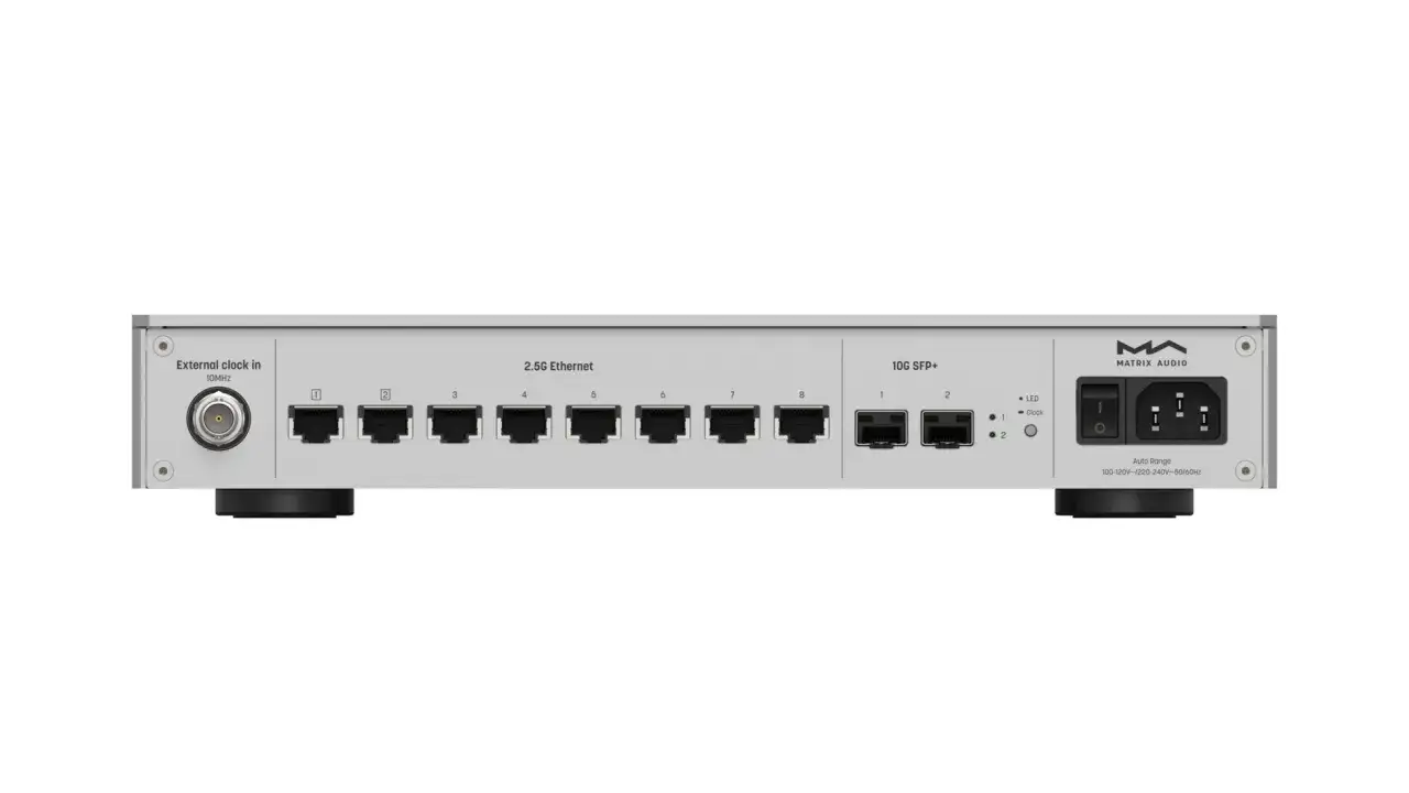 Matrix Audio Ger&auml;t mit 8x 2.5G Ethernet, 2x 10G SFP+ Ports und externem 10MHz Clock-In f&uuml;r pr&auml;zises Audio Video Bridging.